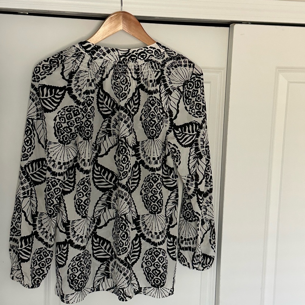 Lilly Pulitzer Elsa Pineapple Princess-sizes